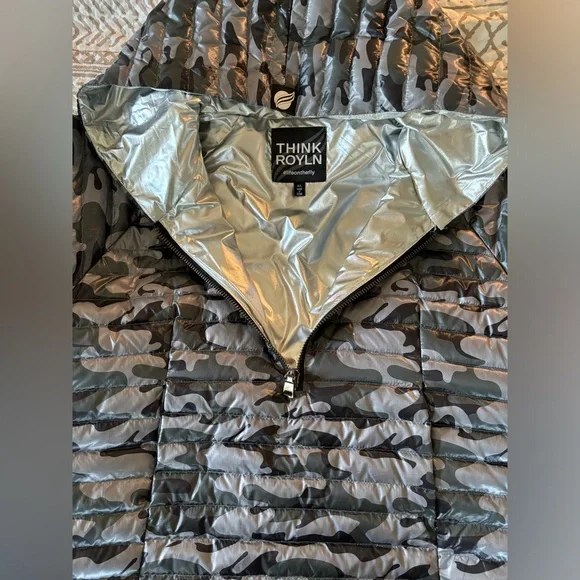 2018  THINK ROYLN  puffer poncho jacket! size M/L! - Picture 4 of 6